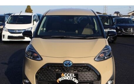 Toyota Sienta II, 2021 год, 1 075 000 рублей, 8 фотография