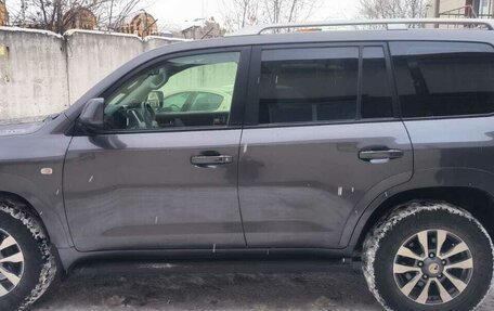 Toyota Land Cruiser 200, 2011 год, 3 500 000 рублей, 2 фотография