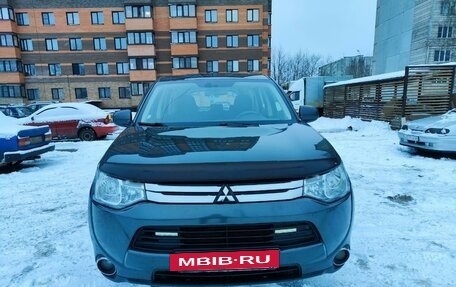 Mitsubishi Outlander III рестайлинг 3, 2014 год, 1 550 000 рублей, 5 фотография