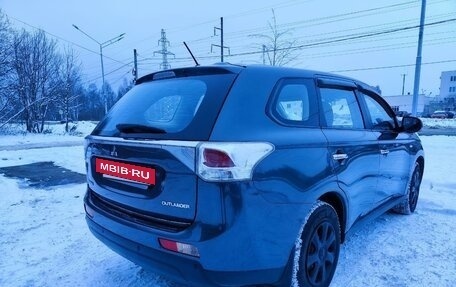 Mitsubishi Outlander III рестайлинг 3, 2014 год, 1 550 000 рублей, 9 фотография