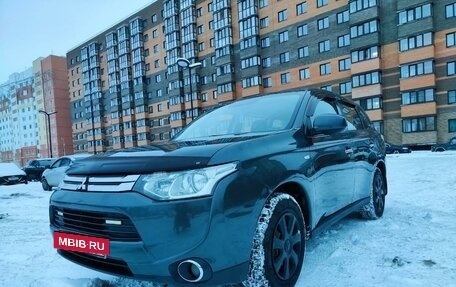 Mitsubishi Outlander III рестайлинг 3, 2014 год, 1 550 000 рублей, 4 фотография