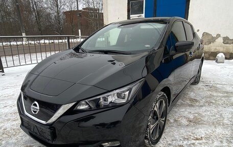 Nissan Leaf II, 2018 год, 1 650 000 рублей, 5 фотография