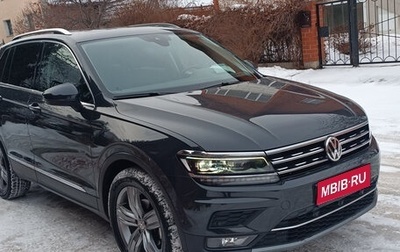 Volkswagen Tiguan II, 2018 год, 3 400 000 рублей, 1 фотография