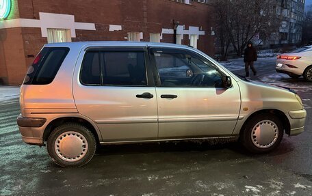 Toyota Raum I, 2000 год, 360 000 рублей, 3 фотография