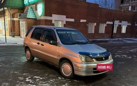 Toyota Raum I, 2000 год, 360 000 рублей, 2 фотография