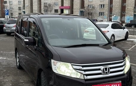 Honda Stepwgn IV, 2012 год, 1 600 000 рублей, 2 фотография