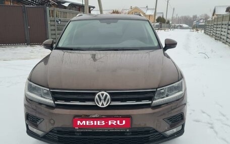 Volkswagen Tiguan II, 2017 год, 2 600 000 рублей, 1 фотография