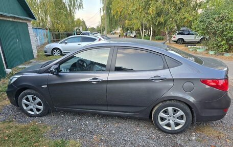 Hyundai Solaris II рестайлинг, 2013 год, 1 050 000 рублей, 6 фотография