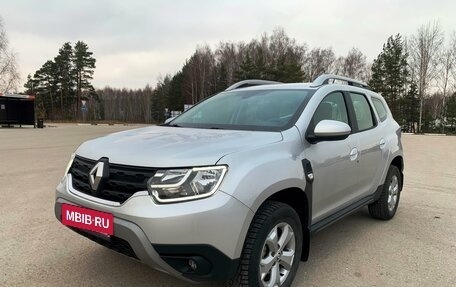 Renault Duster, 2022 год, 2 099 000 рублей, 18 фотография