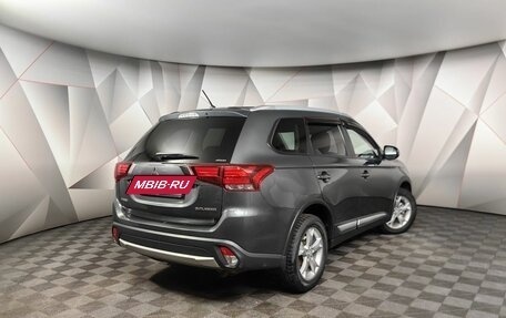 Mitsubishi Outlander III рестайлинг 3, 2015 год, 1 695 000 рублей, 2 фотография