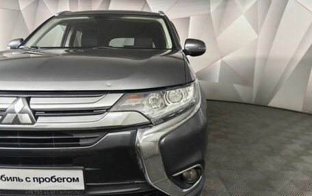 Mitsubishi Outlander III рестайлинг 3, 2015 год, 1 695 000 рублей, 18 фотография