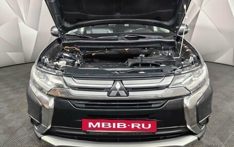 Mitsubishi Outlander III рестайлинг 3, 2015 год, 1 695 000 рублей, 19 фотография