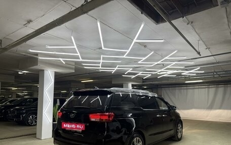 KIA Carnival III, 2017 год, 2 600 000 рублей, 5 фотография