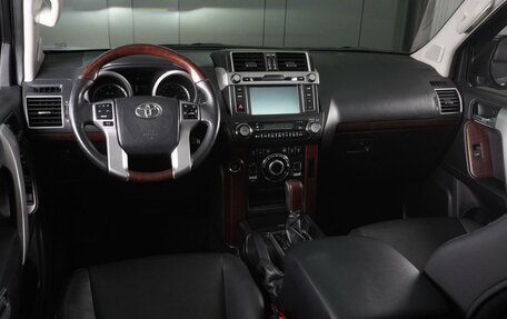 Toyota Land Cruiser Prado 150 рестайлинг 2, 2014 год, 3 960 000 рублей, 6 фотография