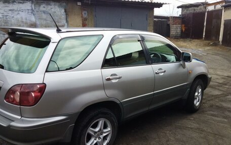 Toyota Harrier, 1998 год, 1 025 000 рублей, 14 фотография