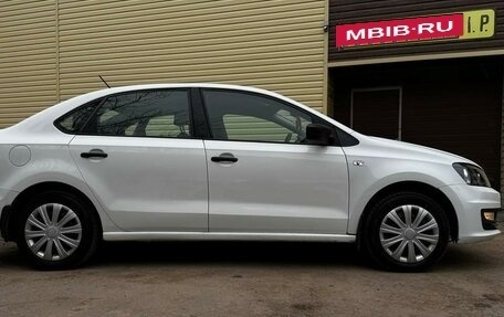 Volkswagen Polo VI (EU Market), 2015 год, 899 000 рублей, 2 фотография