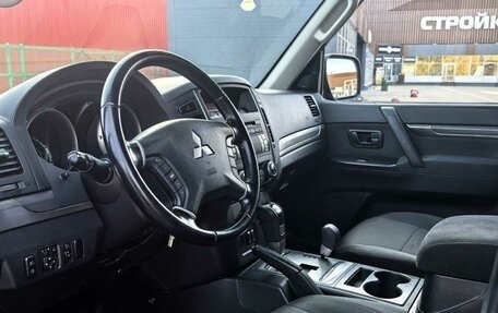 Mitsubishi Pajero IV, 2010 год, 1 990 000 рублей, 9 фотография