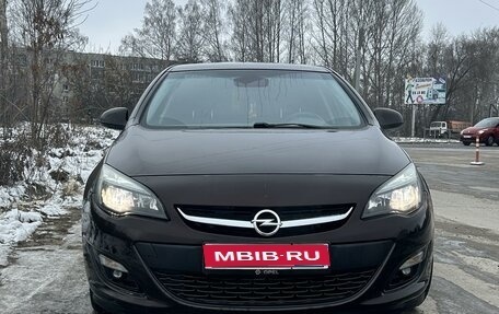 Opel Astra J, 2014 год, 985 000 рублей, 1 фотография