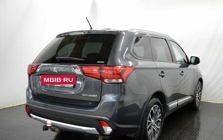 Mitsubishi Outlander III рестайлинг 3, 2016 год, 1 736 000 рублей, 5 фотография