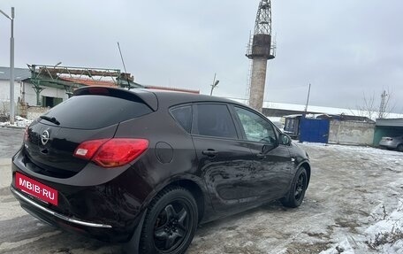 Opel Astra J, 2014 год, 985 000 рублей, 4 фотография