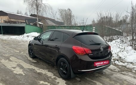 Opel Astra J, 2014 год, 985 000 рублей, 5 фотография