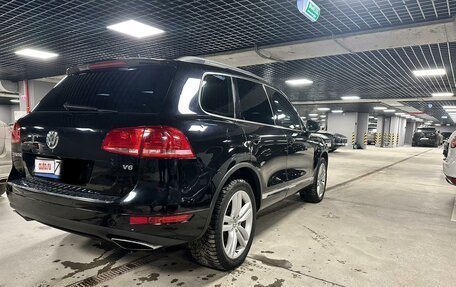 Volkswagen Touareg III, 2012 год, 2 000 000 рублей, 2 фотография