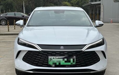 BYD Qin, 2024 год, 2 550 000 рублей, 2 фотография