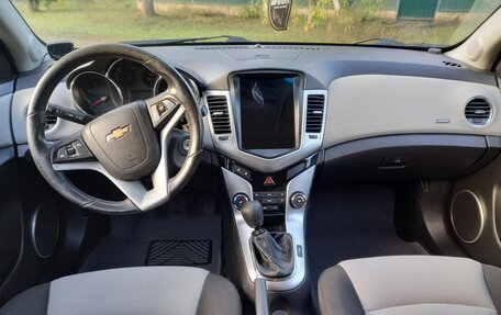 Chevrolet Cruze II, 2011 год, 850 000 рублей, 9 фотография