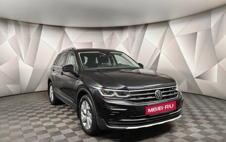 Volkswagen Tiguan II, 2021 год, 2 845 000 рублей, 3 фотография