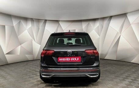 Volkswagen Tiguan II, 2021 год, 2 845 000 рублей, 8 фотография