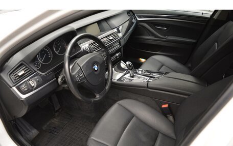 BMW 5 серия, 2013 год, 1 600 000 рублей, 17 фотография