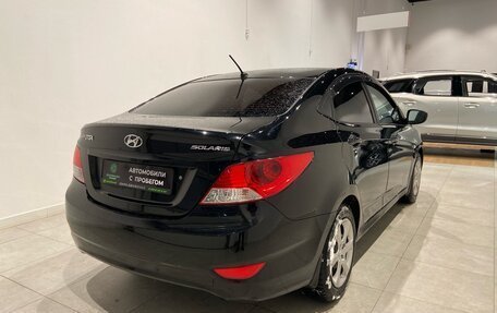 Hyundai Solaris II рестайлинг, 2011 год, 800 000 рублей, 4 фотография