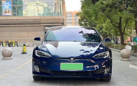 Tesla Model S I, 2020 год, 6 000 000 рублей, 2 фотография