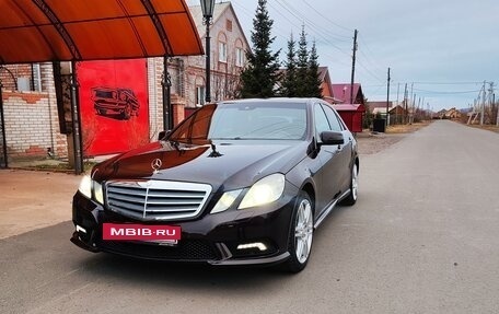 Mercedes-Benz E-Класс, 2011 год, 1 650 000 рублей, 31 фотография