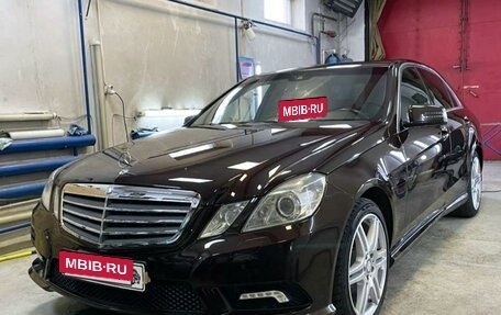 Mercedes-Benz E-Класс, 2011 год, 1 650 000 рублей, 30 фотография