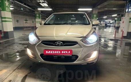 Hyundai Solaris II рестайлинг, 2013 год, 760 000 рублей, 7 фотография