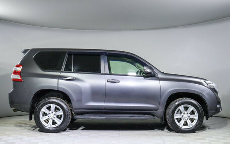 Toyota Land Cruiser Prado 150 рестайлинг 2, 2015 год, 2 750 000 рублей, 4 фотография