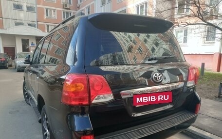 Toyota Land Cruiser 200, 2015 год, 4 800 000 рублей, 2 фотография