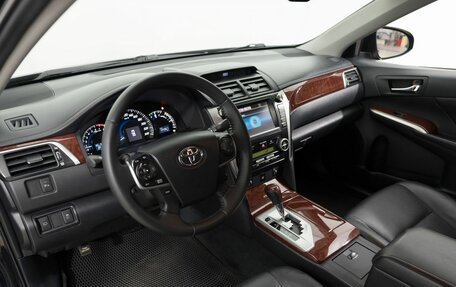 Toyota Camry, 2013 год, 1 850 000 рублей, 16 фотография