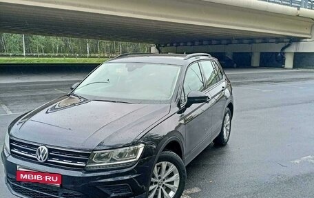 Volkswagen Tiguan II, 2020 год, 2 300 000 рублей, 2 фотография