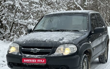 Chevrolet Niva I рестайлинг, 2017 год, 725 000 рублей, 3 фотография