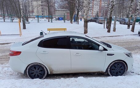 KIA Rio III рестайлинг, 2013 год, 900 000 рублей, 3 фотография