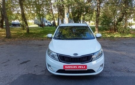 KIA Rio III рестайлинг, 2013 год, 900 000 рублей, 7 фотография