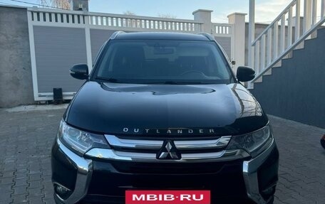 Mitsubishi Outlander III рестайлинг 3, 2018 год, 2 100 000 рублей, 4 фотография