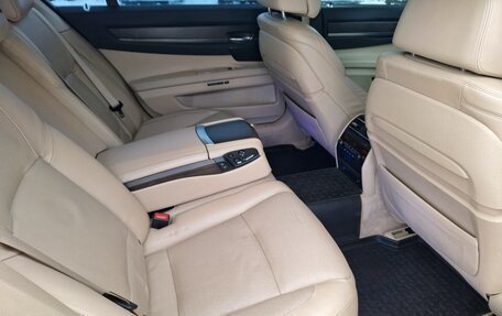 BMW 7 серия, 2013 год, 2 370 000 рублей, 24 фотография