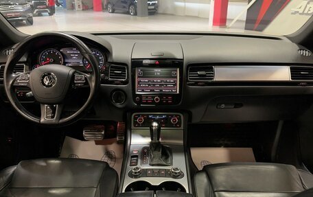 Volkswagen Touareg III, 2012 год, 2 397 000 рублей, 31 фотография