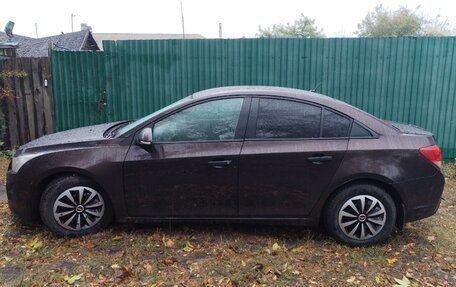 Chevrolet Cruze II, 2013 год, 755 000 рублей, 3 фотография