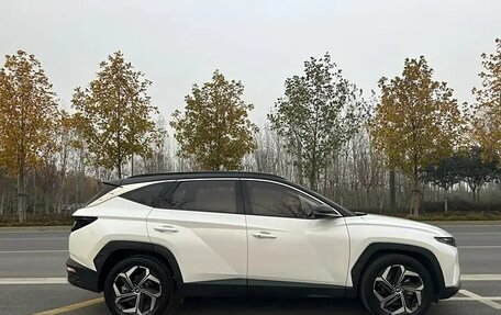 Hyundai Tucson, 2022 год, 2 400 000 рублей, 4 фотография