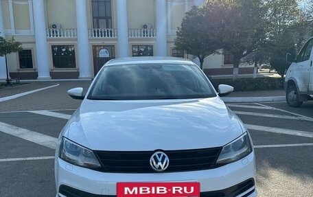 Volkswagen Jetta VI, 2016 год, 1 420 000 рублей, 2 фотография