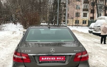 Mercedes-Benz E-Класс, 2011 год, 1 950 000 рублей, 4 фотография